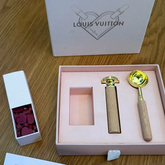 Louis Vuitton 2024 Seal Stamp Set - Picture 2 of 4